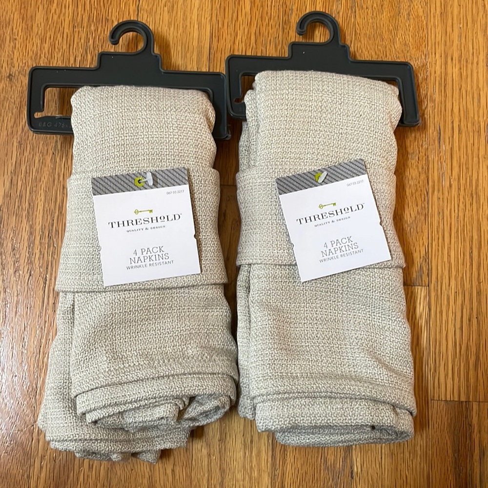 New with tags. Lot of 2 - Threshold 4 pack napkins